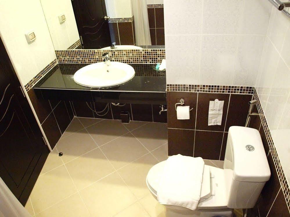 V Residence Pattaya Eksteriør billede